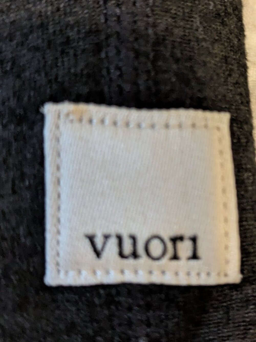 Vuori Performance Jogger Cropped Ebony Size Medium - Picture 4 of 5